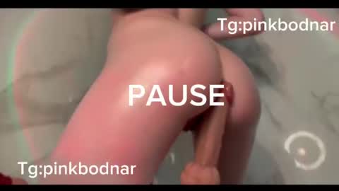 pinkbodnar_ online show from July 31, 12:50 am