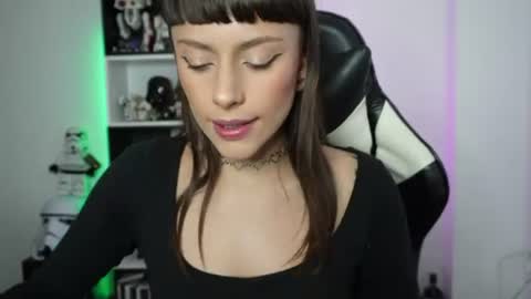 Emily online show from August 4, 6:49 pm