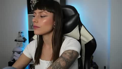 Emily online show from August 10, 10:22 pm