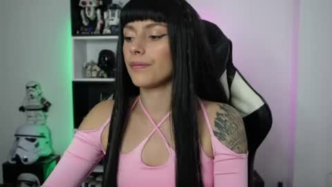 Emily online show from August 12, 6:43 pm