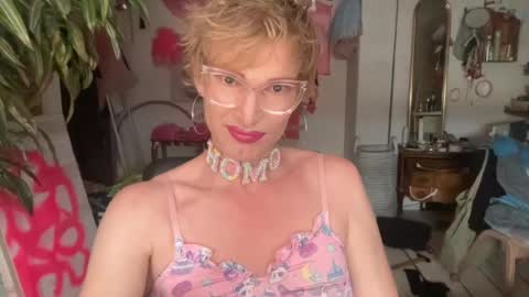 pinkfag online show from July 8, 9:57 am
