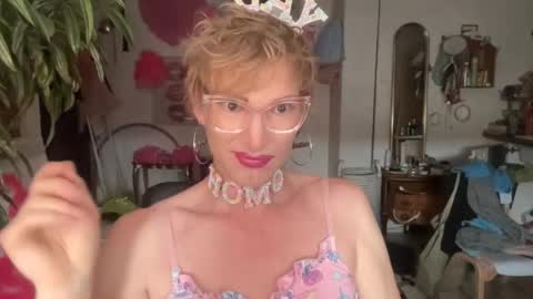 pinkfag online show from July 8, 11:03 am