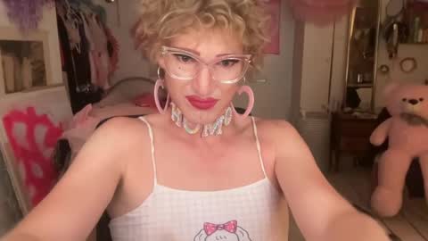 pinkfag online show from July 31, 11:38 am