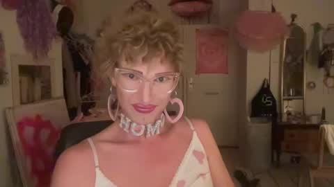 pinkfag online show from August 2, 7:10 pm