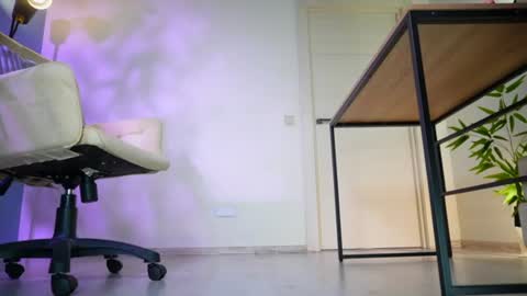 Alice  MY FAN CLUB CONTENT is on  online show from July 31, 5:40 pm