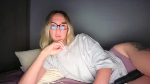 Pinkilola online show from August 2, 5:03 am