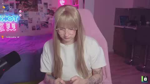 pinkvenom_ online show from July 31, 5:07 pm