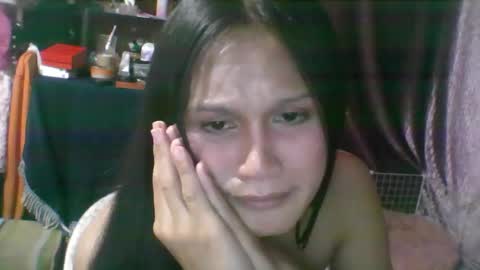 pinky_divine online show from April 17, 8:07 pm