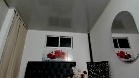 pinky_f00x online show from August 3, 10:39 pm