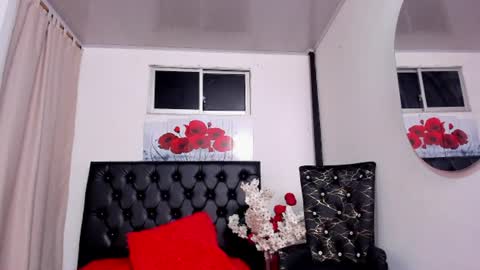 pinky_f00x online show from August 4, 4:09 am