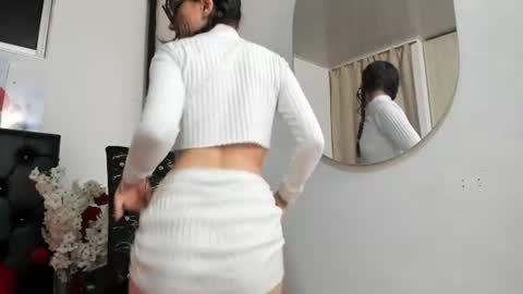 pinky_f00x online show from August 7, 2:55 am