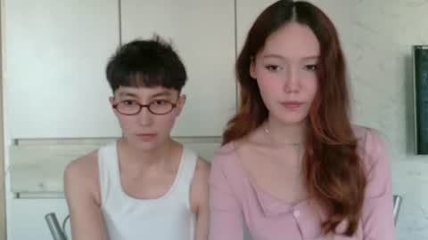 Li long hair and Ru short hair online show from August 9, 4:30 pm