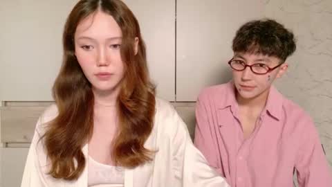 Li long hair and Ru short hair online show from August 15, 4:33 pm