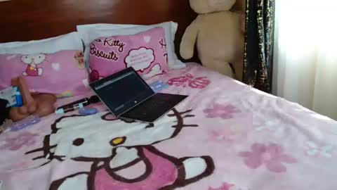 Pinky online show from August 12, 7:00 am