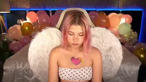 pinkytrix online show from June 26, 4:43 pm