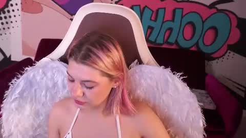pinkytrix online show from June 30, 11:17 pm