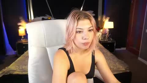 pinkytrix online show from July 2, 9:38 pm