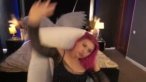 pinkytrix online show from July 5, 2:53 pm