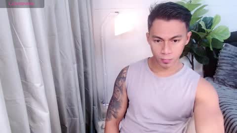ethan online show from August 12, 10:39 am