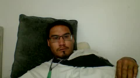 pirahna1012 online show from August 4, 5:48 am