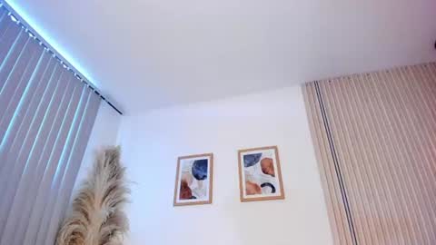 pixie_luna online show from August 16, 3:16 pm