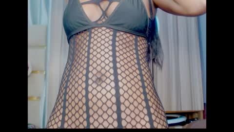 Ella online show from August 10, 3:46 pm