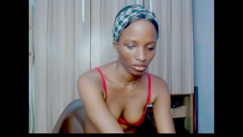 Ella online show from August 12, 8:38 am