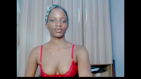 Ella online show from August 12, 9:44 am