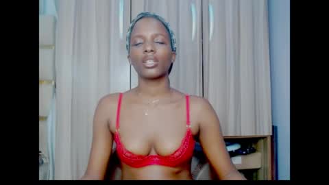 Ella online show from August 12, 10:50 am