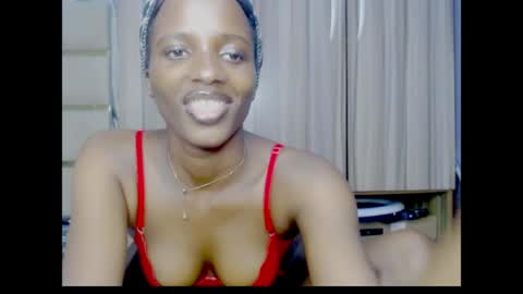 Ella online show from August 12, 4:31 pm
