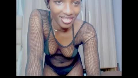 Ella online show from August 14, 7:01 am