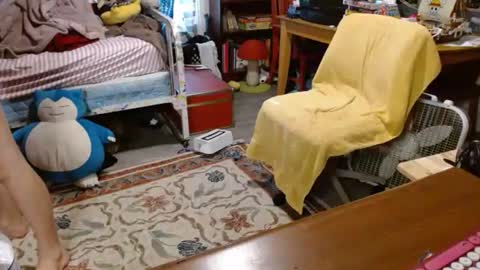 Izzy online show from August 11, 10:12 pm