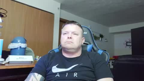 pkgotnos1 online show from May 17, 12:44 am