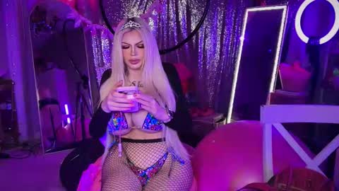 Dumb bimbo fuck doll online show from March 1, 3:03 am