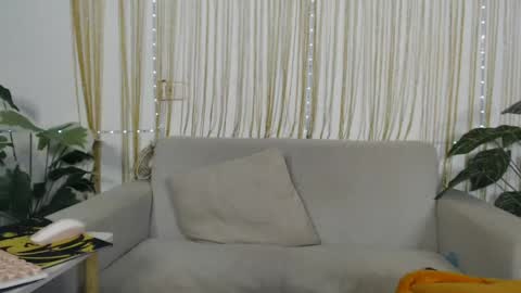 plasticgirll online show from July 25, 5:17 pm
