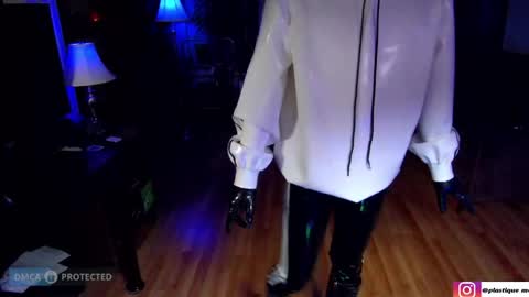 plasticme online show from April 26, 3:52 pm