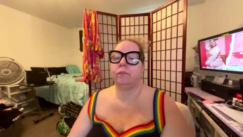 Platinum Puzzy online show from April 23, 3:38 pm