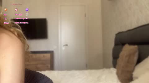 play_me_softly online show from August 12, 8:38 am