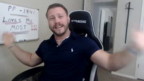 Player online show from August 12, 5:59 pm