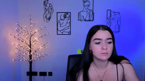 Sophie online show from August 6, 1:48 am