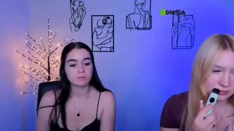 Sophie online show from August 6, 4:00 am