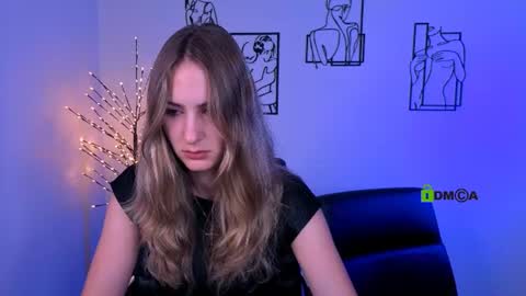 Sophie online show from August 8, 10:32 pm