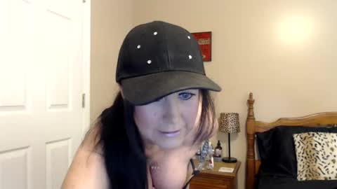 playfulkitten17 online show from August 10, 5:14 pm