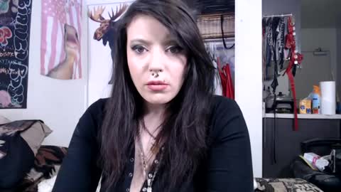 pleasantdinosaurus7537 online show from July 15, 8:15 am