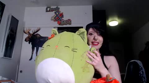 pleasantdinosaurus7537 online show from July 21, 8:49 am