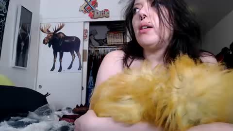 pleasantdinosaurus7537 online show from July 27, 11:10 pm