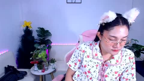 Ploysai1996 online show from August 4, 8:55 am