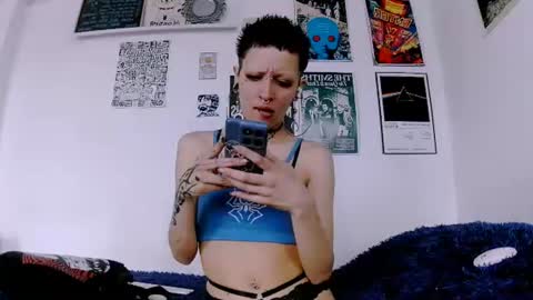    online show from August 5, 6:39 pm