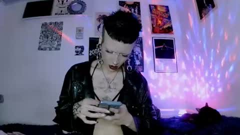    online show from August 13, 12:57 am
