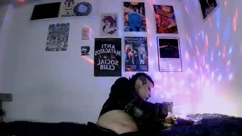    online show from August 13, 2:03 am